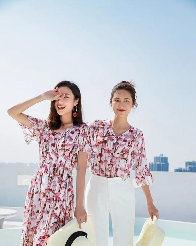  『满满』五一出游穿什么衣服?这样搭配,让你当个行走的时髦精!