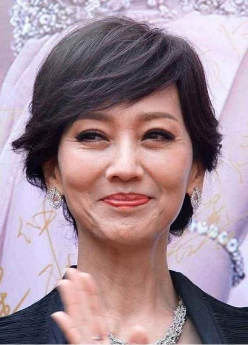 「恢复」30+女生皮肤变松垮,怎样才能恢复到18岁的紧致脸?