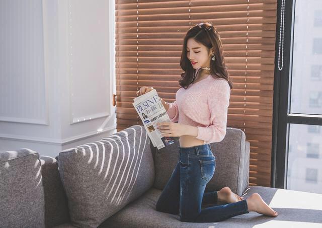 街拍：极具女人味，完美身材小姐姐若桃李太美丽