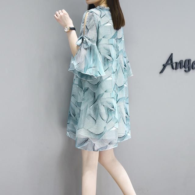 女孩心中连衣裙甜美又好看，大气中带一丝高贵，上身满满的女人味