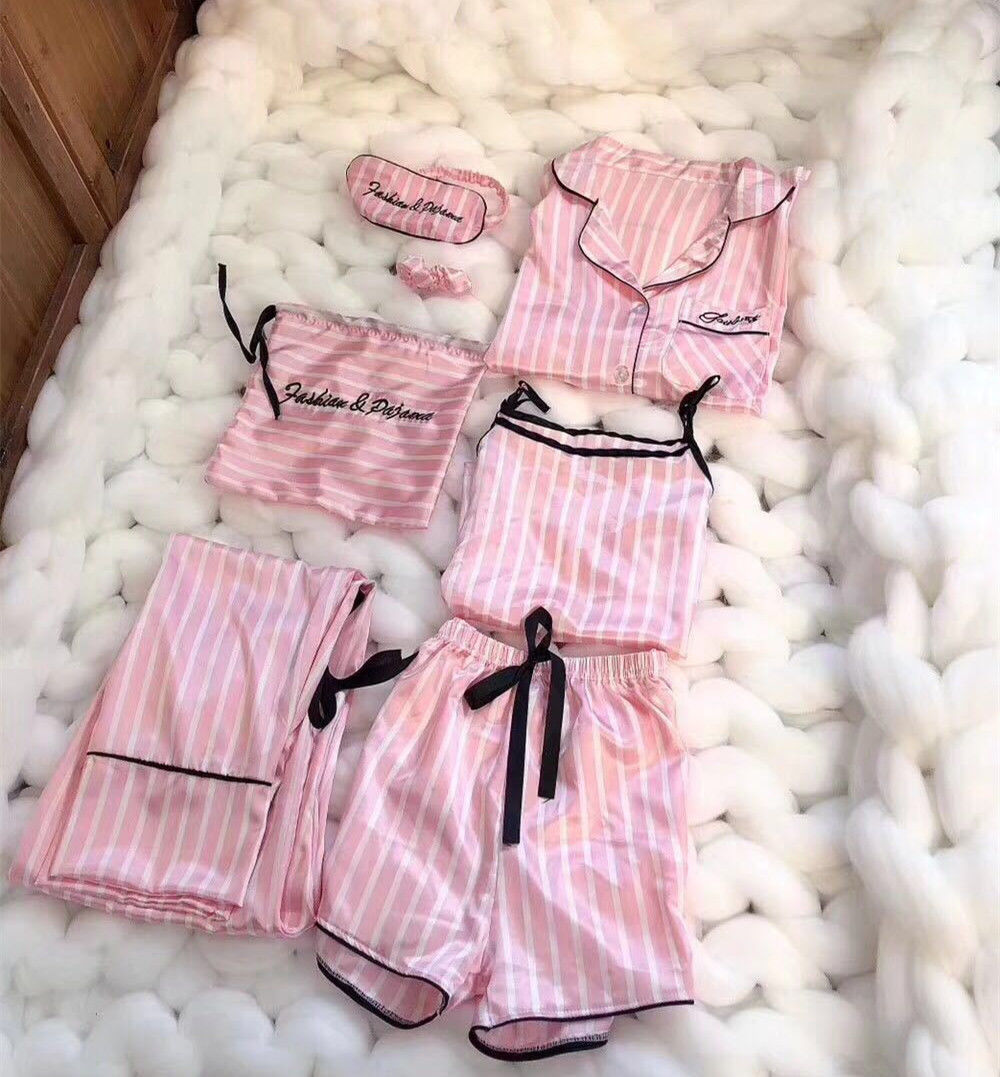 太漂亮了!头次见败家媳妇穿这么高贵睡衣,优雅十足,名媛女王范