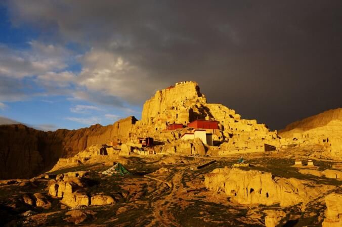 西藏旅游，藏族人民对你伸舌头是什么意思?知道真相的你应该高兴