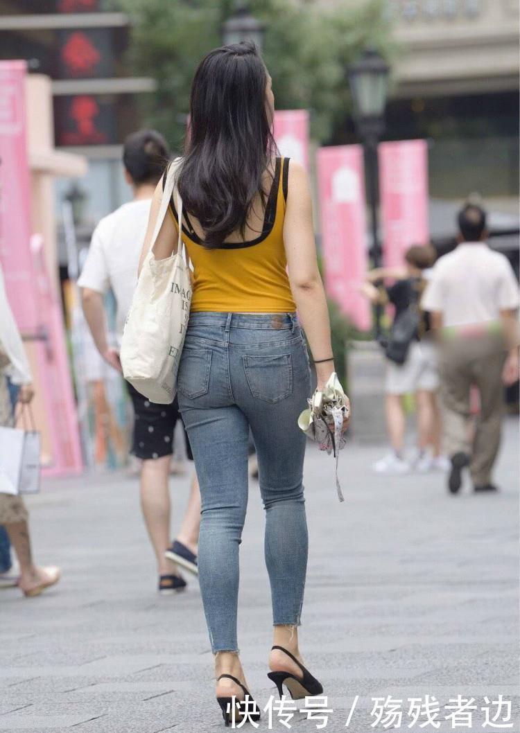 美女|“胯宽腰圆”的女人,多穿牛仔裤没有错,轻松化解你的尴尬!
