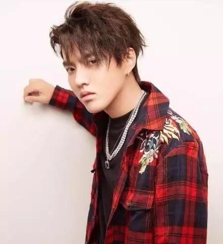 女星婚内出轨的真相?吴亦凡又出事了?李雨桐起诉银行?