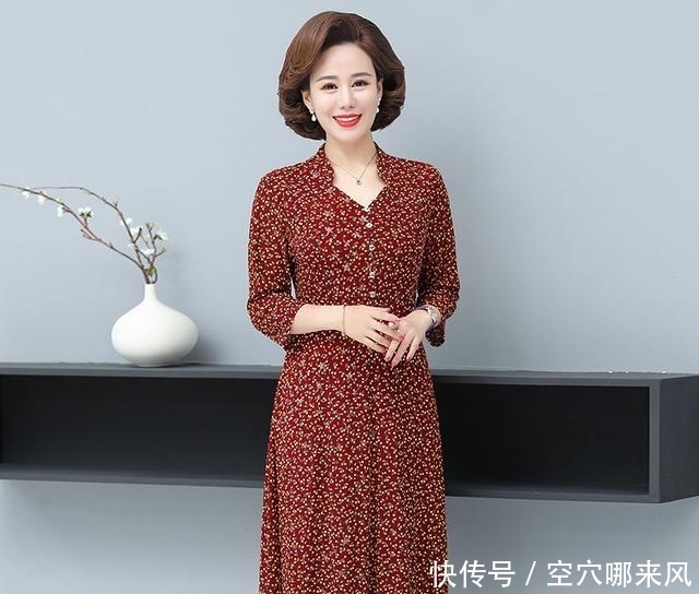 「妈妈们」简约时髦的休闲时尚妈妈连衣裙,穿在身上,度假出游超美