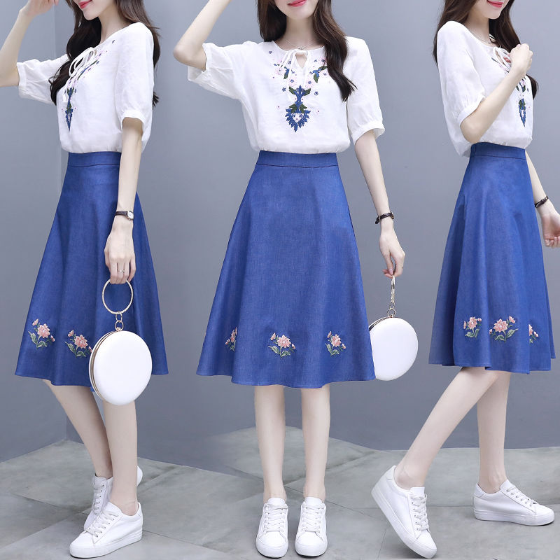 到了东莞才知道，现在女人都穿初秋套装+平底鞋，美得清新脱俗