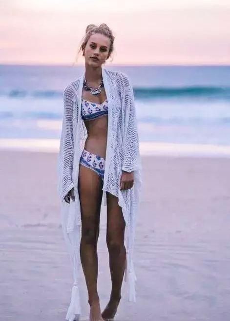 健康猫商城泳衣种草丨如何在泳池秒杀其他妖艳贱货？