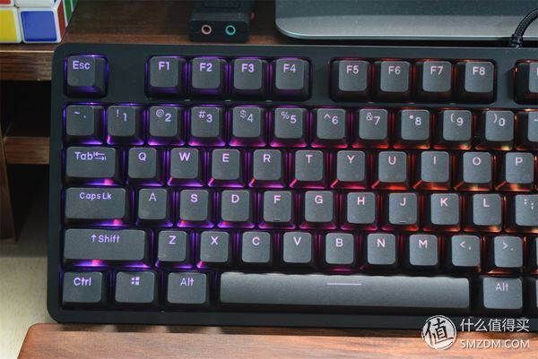 谁说机械键盘就一定吵闹?富勒G900S RGB静音红轴了解一下