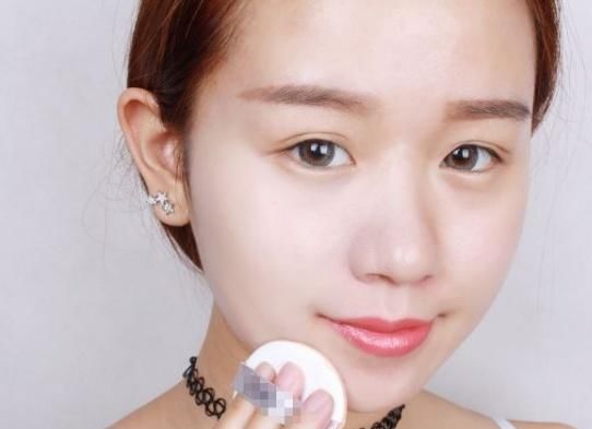  『BB』化妆别只涂BB霜！用“它”做底妆，妆容或许更服帖