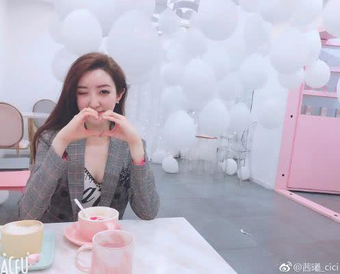 被爆出轨空姐且怀有私生子，周杰伦沉默应对，当事人出面澄清！