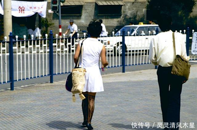  #夏季#老照片八十年代的夏日生活街拍！