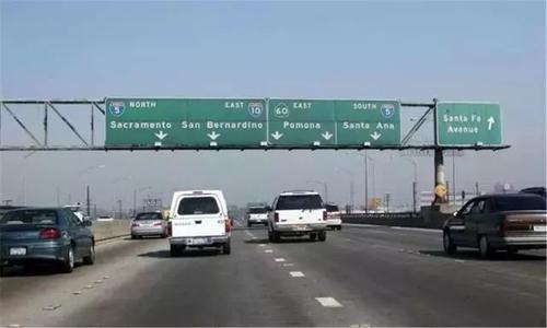 一年狂赚4000亿！为什么中国高速公路还在喊亏损？