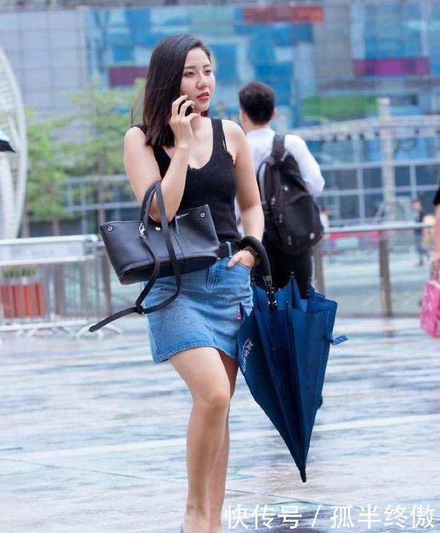 [ 开叉]随风浮动的身影，真是婀娜多姿！，街拍：图六穿紧身高开叉裙