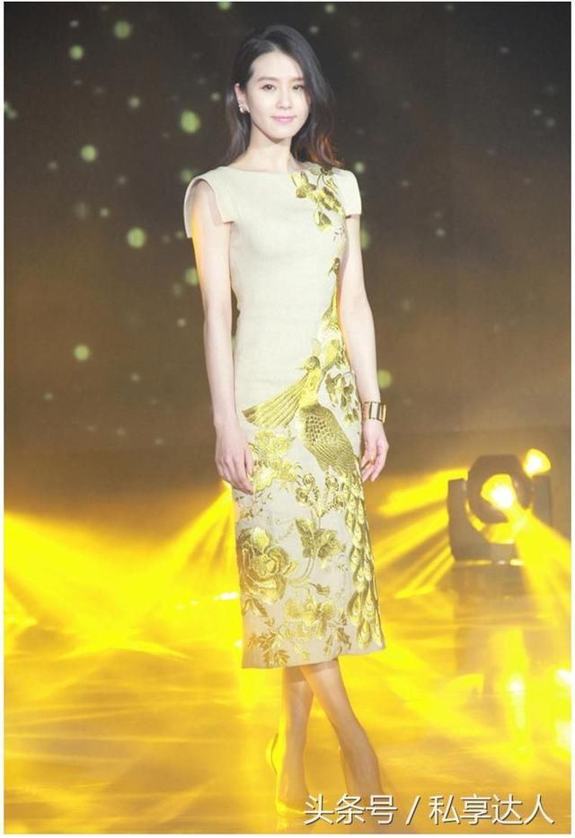 这六位穿旗袍的明星中，赵丽颖排第二，第一你觉得会是谁？
