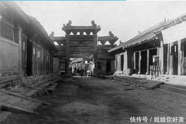 1909年时的陕西景象：人们穿着破旧，满眼都是黄土高
