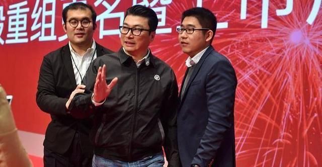 中国快递大王:他公司市值千亿，曾叫板马云致歉客户还替员工撑腰