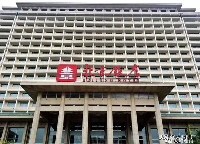 从教堂洋楼到鸟巢大裤衩：我们画了史上最全的“北京洋建筑地图”