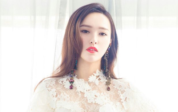 气质女神唐嫣的撩人照，图一气质非凡，图五看了让我舍不得翻页