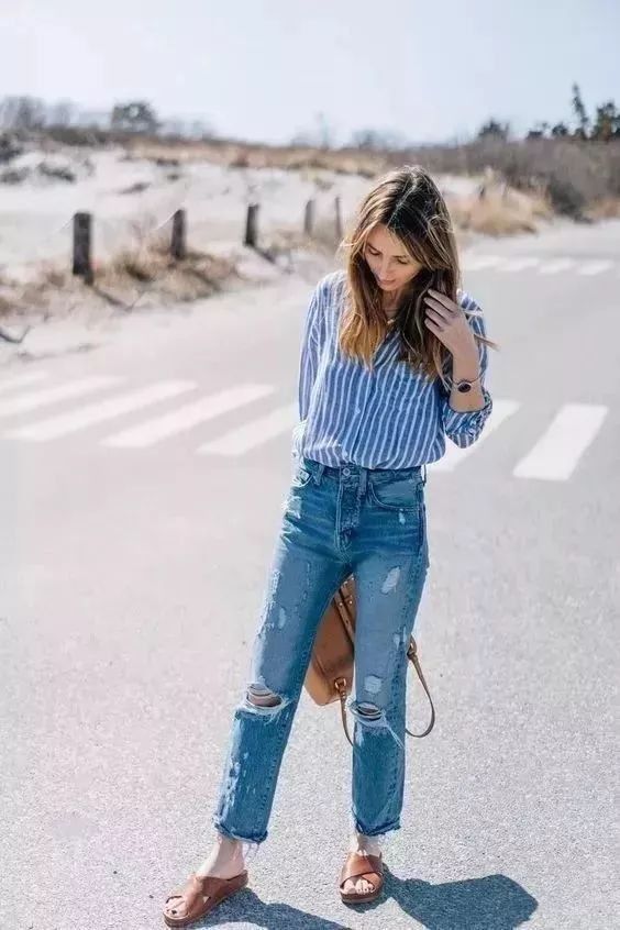 舒适、时尚、显腿长!这个夏天，时髦界都在pick澡堂拖!