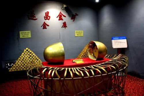 中国最“壕”景区，45吨金矿石丢在路边没人敢偷，网友：有心无力