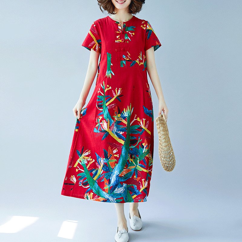 到了40的女人，也别穿太土!8月新出炉“妈妈装”，显嫩又显高