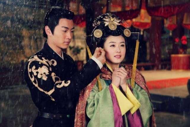 赵丽颖又双叒叕恋爱，这次是林更新还是陈伟霆，粉丝来给你辟谣