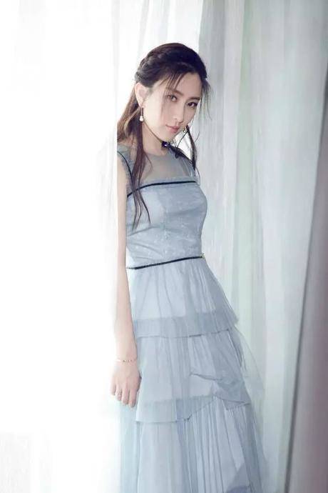 看了马苏透视装，男人们都兴奋不已，真搞不懂孔令辉怎么想的？