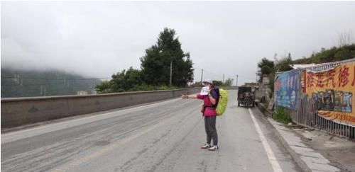 川藏线“穷游女”为何越来越不吃香？司机：拿自己当老板娘