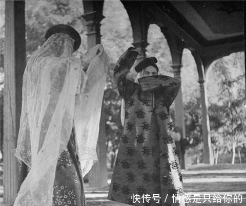 镜头下1943年新疆女孩: 想不到43年的新疆女孩那么美