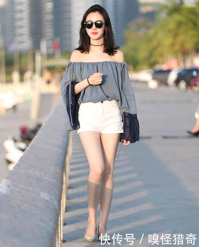 路人街拍：小姐姐的丝纱长裙好性感，高挑身材，恰到好处的女人味