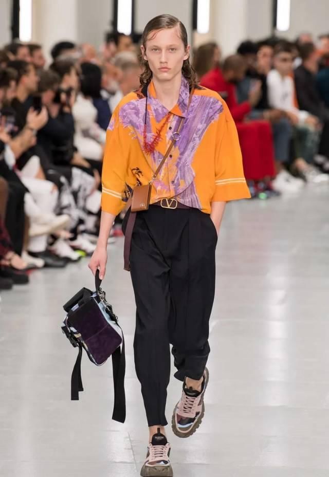  #解决#解决穿搭老大难 | 印花衬衣这么穿「花样男神」人人可