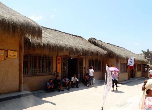 陕西这一文化园区投资7亿建成，以奇葩方式走红，却引发网友吐槽