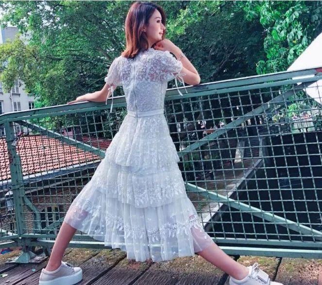 赵丽颖七夕终破怀孕传言，她希望两人能克服一切困难相爱