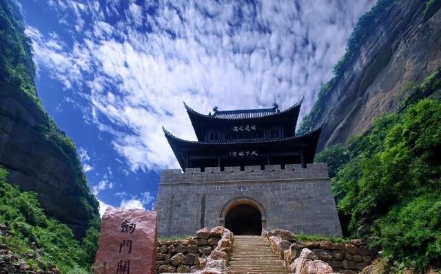 中国的这个5A级旅游景区，门票105块，有一个省的人们却能免费玩