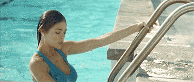 夏天泳衣到底怎么选？才能遮住那一坨肥肉！