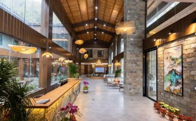 是什么让城里人抢着往干坑跑，莳光·山居让你忘记时间！