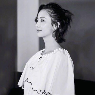 明星创意扎发发型个性十足!