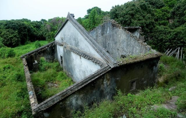 误入深圳大山深处无人村，村子荒芜人烟，一个人走在村子瘆得慌