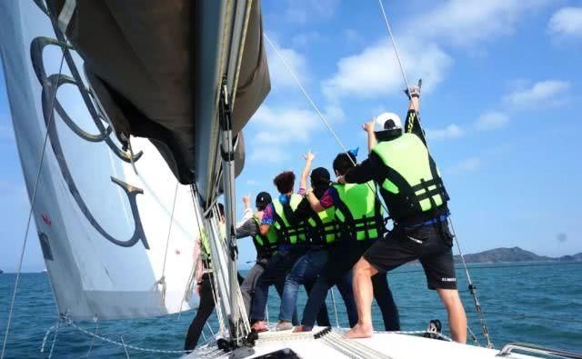 这片远离尘嚣的醉美海湾，你想不想来欣赏她的曼妙身段？