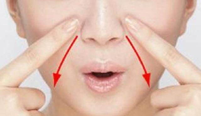 法令纹太深显老?教你几招，消除法令纹