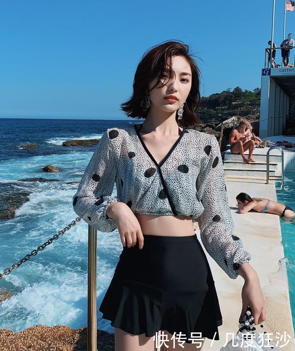 小姐姐来到泰国旅游，看着周围的人，发现没有一个比她更漂亮