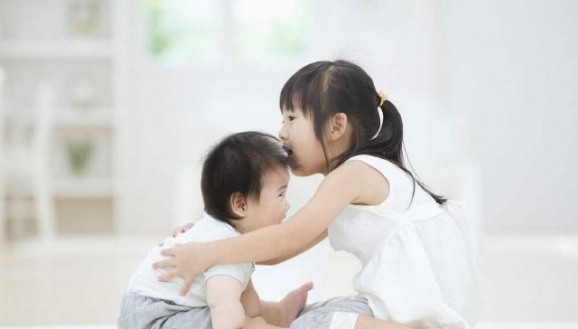  [表达自己]获百万人点赞的育儿观点：养女孩别忘了培养这个能力，家长收藏