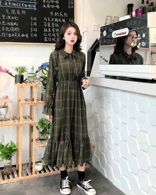  『平底鞋』扔掉高跟鞋吧，“平底鞋＋裙子”才是今春王炸穿搭