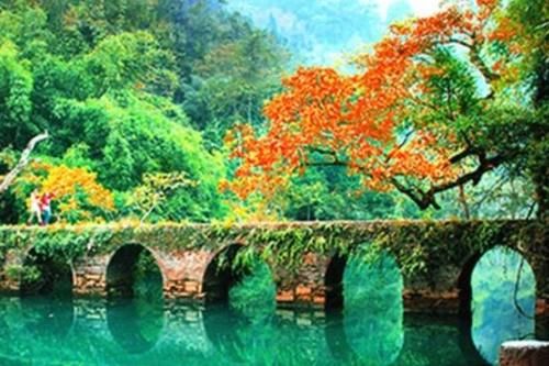 贵州荔波小七孔瀑布,宛若仙境让你愿从今往后隐居于此!