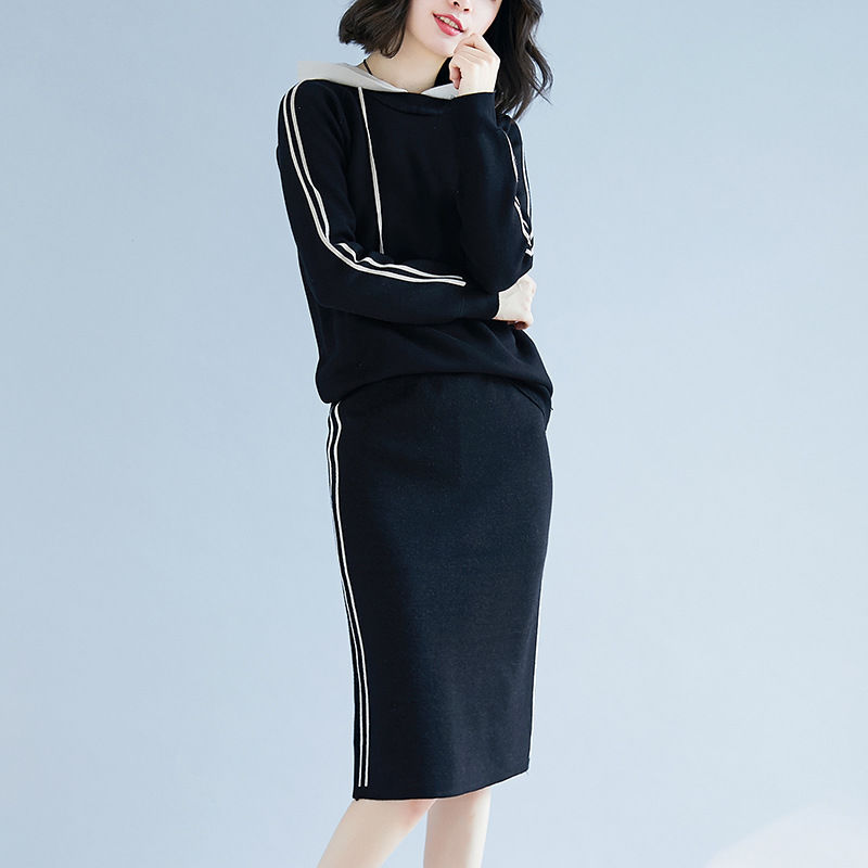 不愧是80后老婆，身穿这套裙套装，年轻又优雅