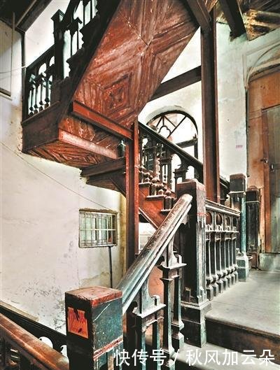 广州这条不起眼的小巷，竟藏着一栋百年大屋，刚踏进门就惊喜！