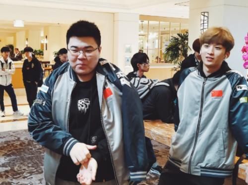 跟绝地求生战队