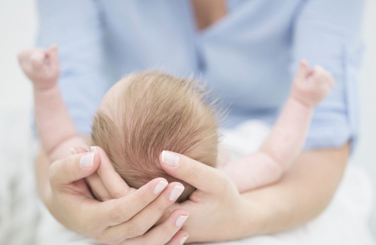 “假疫苗”引众怒，刚为人母的谢娜无助，刘强东字字“含泪”