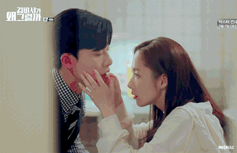 求金秘书的自信秘籍？靠的不止是“人美会穿衣”！更是……