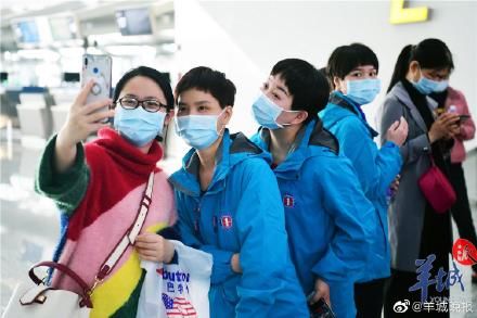  #出征#一袭白衣前仆后继赴湖北！广东第22批176名医护出征